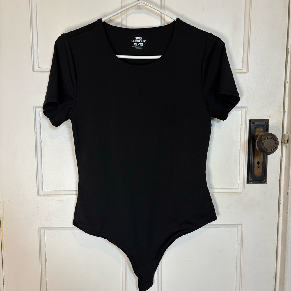 SWS Contour Black Short Sleeve Bodysuit Size XL, Washed Never Worn